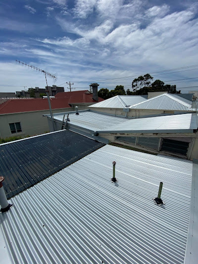 Gas plumbing installation and pipe repair service